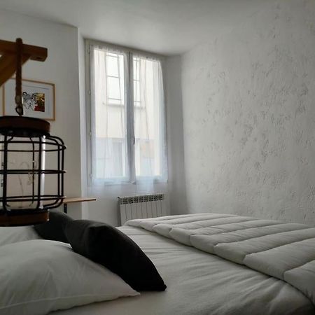 Appartement Au Coeur Du Village Sisteron Exterior foto