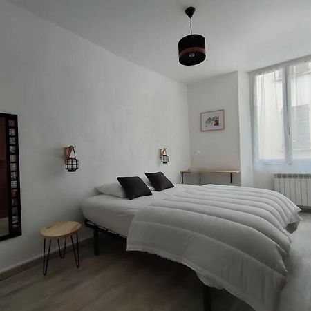 Appartement Au Coeur Du Village Sisteron Exterior foto