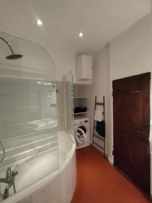 Appartement Au Coeur Du Village Sisteron Exterior foto